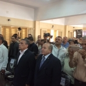 رئيس مجلس مدينة  السنطة يقرر إحالة 13 من العاملين بالصحة للتحقيق