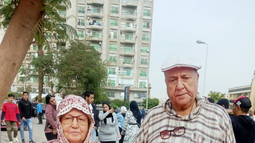 «صوفيا وعبدالرحمن» بعد الإدلاء بصوتيهما فى الانتخابات