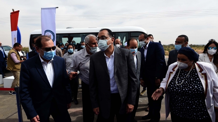تفقد الدكتور مصطفى مدبولي رئيس مجلس الوزراء مشروع «واحة الحرير» بالوادي الجديد