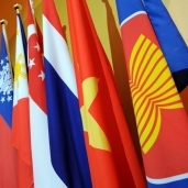 قادة دول جنوب شرق آسيا يبدأون قمتهم بدعوة إلى فتح السوق الاقليمية