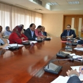 اجتماع الدكتور عمرو حسن مع قيادات "القومي للسكان"