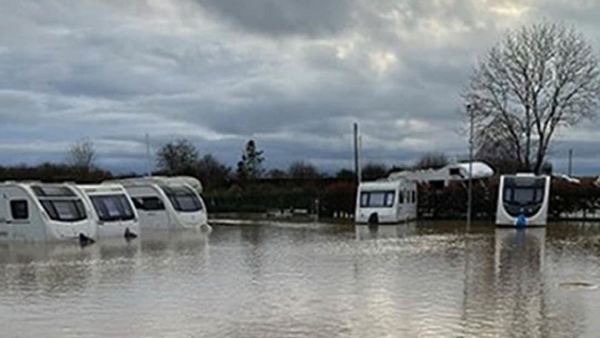 فيضانات انجلترا