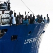 سفينة "لايفلاين" سترسو في مالطا وايطاليا تتكفل بقسم من 233 مهاجرا