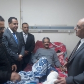 رئيس جامعة تعز اليمنية عقب الجراحة
