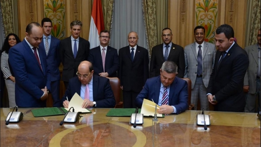 المملكة المتحدة ومصر توقعان اتفاقية إعادة تدوير ومعالجة المخلفات