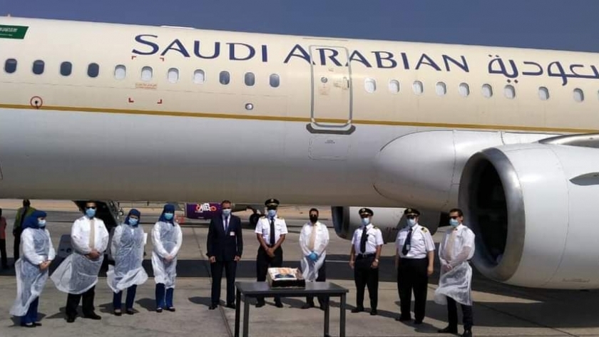 وصول أولى رحلات الخطوط الجوية السعودية لمطارى أسيوط وسوهاج الدولى