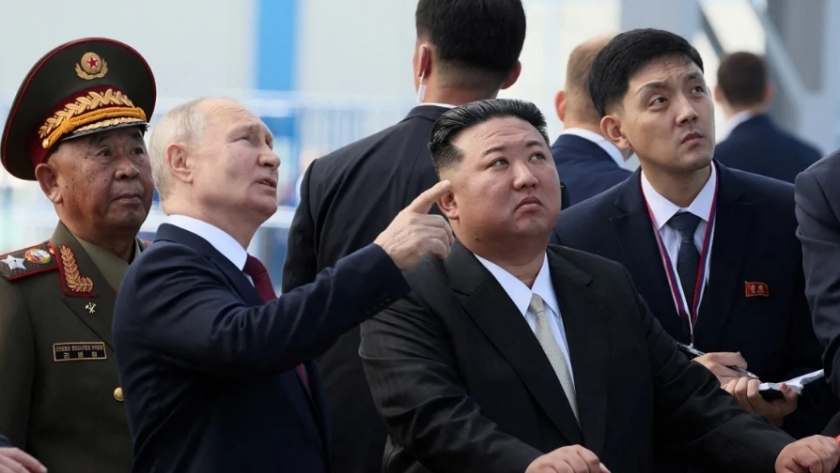 زعيم كوريا الشمالية مع بوتين في زيارة سابقة إلى روسيا