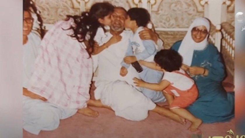 الشيخ الشعراوي مع عائلته