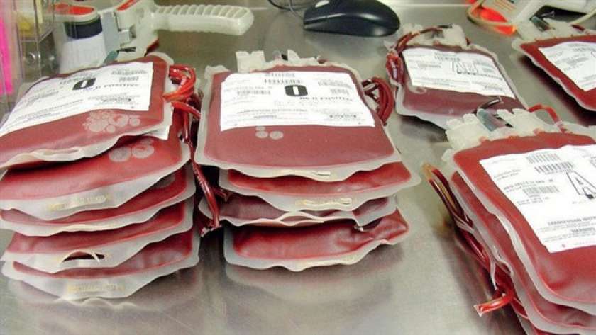 صورة من أكياس الدم .. أرشيفية