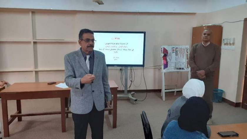 هشام منير وكيل وزارة التربية والتعليم بالبحر الأحمر