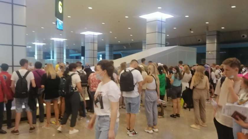 صورة - وصول  سياح من روسيا إلى مطار الغردقة بعد توقف نحو 6 سنوات
