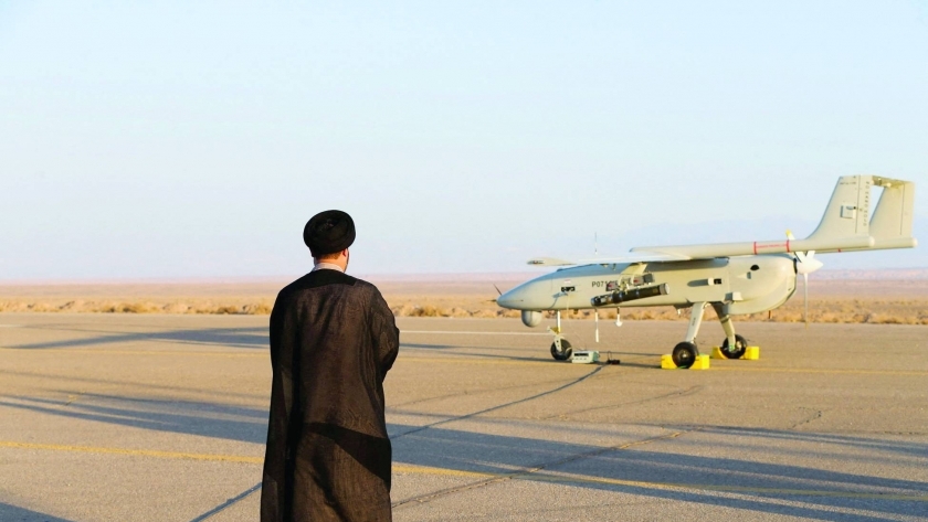 إيران تعلق رحلات الطيران