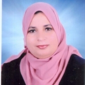 الدكتورة فاطمة حسن مدير مركز تنمية الموارد البشرية بجامعة بني سويف