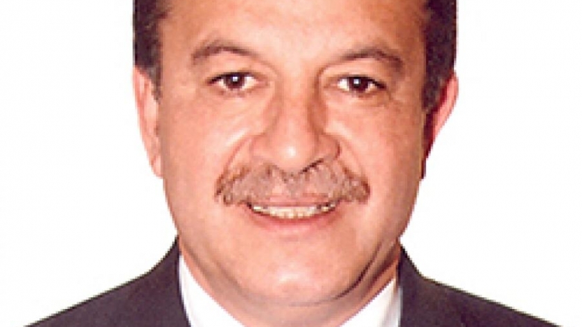 الدكتور علي شمس الدين