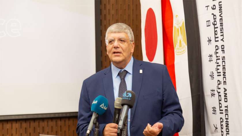 رئيس الجامعة المصرية اليابانية للعلوم والتكنولوجيا