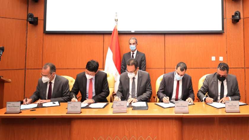 وزير الاتصالات يشهد إعلان شراكات جديدة مع 4 شركات تكنولوجية بمصر