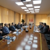 عمرو الجارحي وزير المالية خلال لقاءه نظيره الليبي