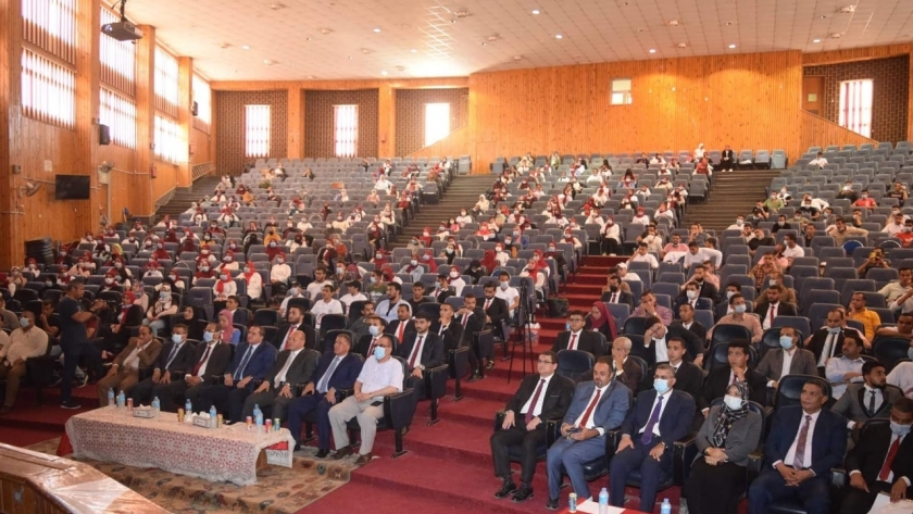 جامعة سوهاج تنظم ندوة توعوية عن الإنجازات فى مصر خلال ٧ سنوات