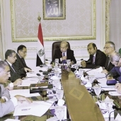 «إسماعيل» خلال اجتماعه بمجلس الوزراء