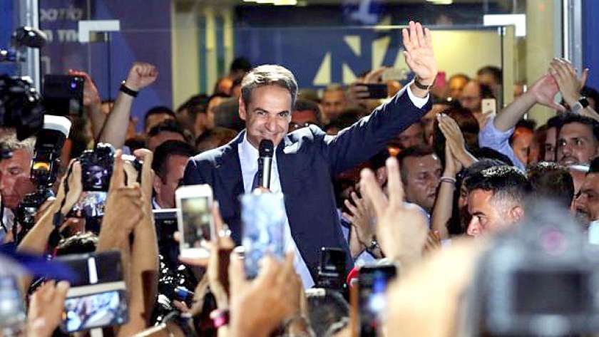 رئيس الوزراء اليوناني الجديد عقب توليه المنصب الجديد