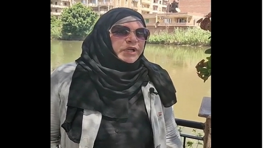 السيدة هناء زكي، مصورة فيديو اعتداء كمسري في قطار منوف على مواطن أمام ابنته