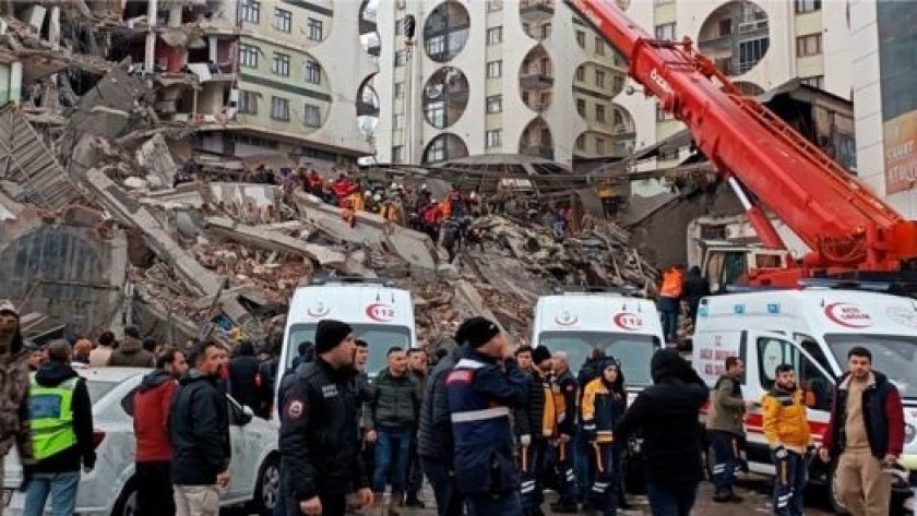عمليات ىالبحث والإنقاذ عقب زلزال تركيا المدمر-صورة أرشيفية
