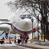 وصول أول طائرة تنقل الدبلوماسيين الروس لموكسو