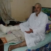 الحاج حسين كعب داير على المستشفيات لإجراء جراحة وتركيب مسامير ومرافقته فى الآخر : رفضوا