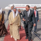 بالصور| الشيخ سلطان القاسمي حاكم الشارقة يصل إلى القاهرة