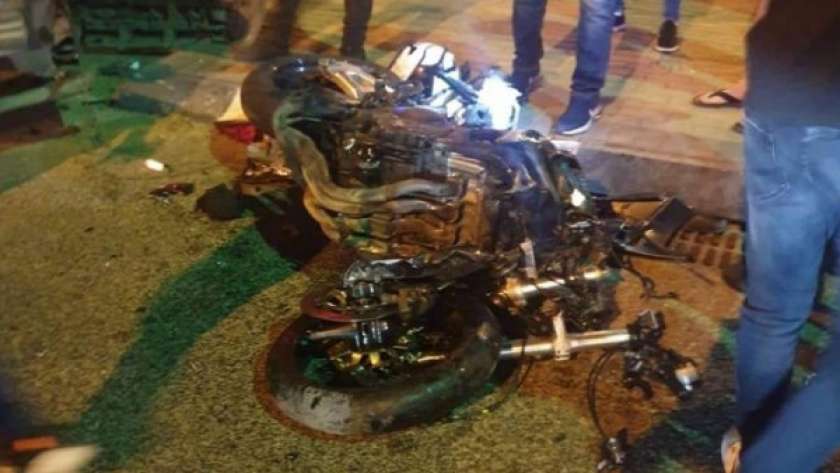 حادث تصادم دراجة نارية مع سيارة ملاكي