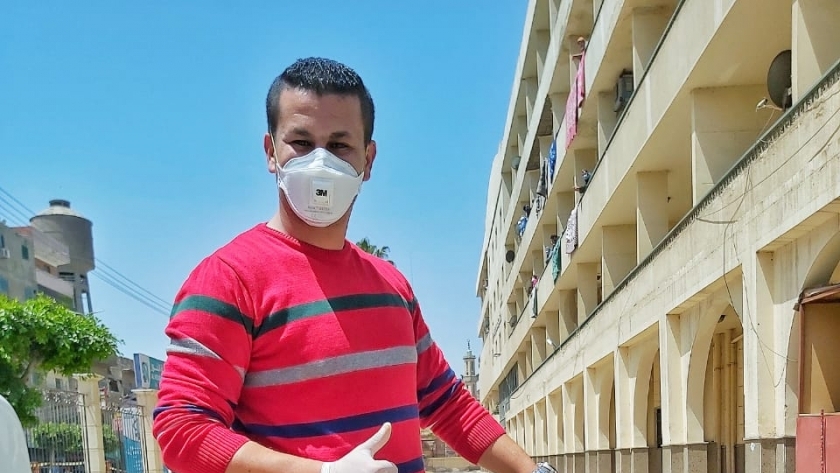 أحمد الخولي أخصائي تحاليل طبية بمستشفى كفر الزيات العام