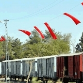 الأعلام التركية تُرفع على الحدود مع سوريا