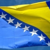 شرطة البوسنة تعثر على 17 مهاجرًا داخل شاحنة جنوب غربي البلاد