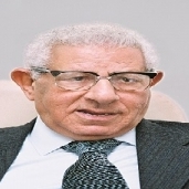 الكاتب الصحفي مكرم محمد أحمد