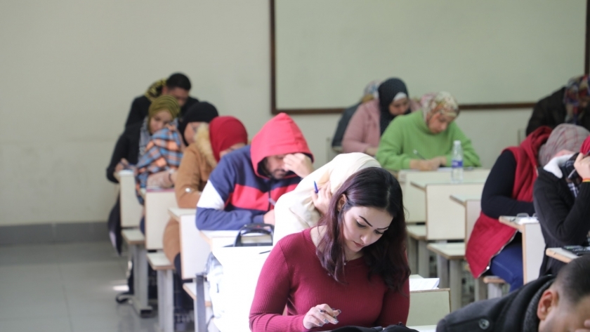 امتحانات التعليم المفتوح و المدمج جامعة القاهرة