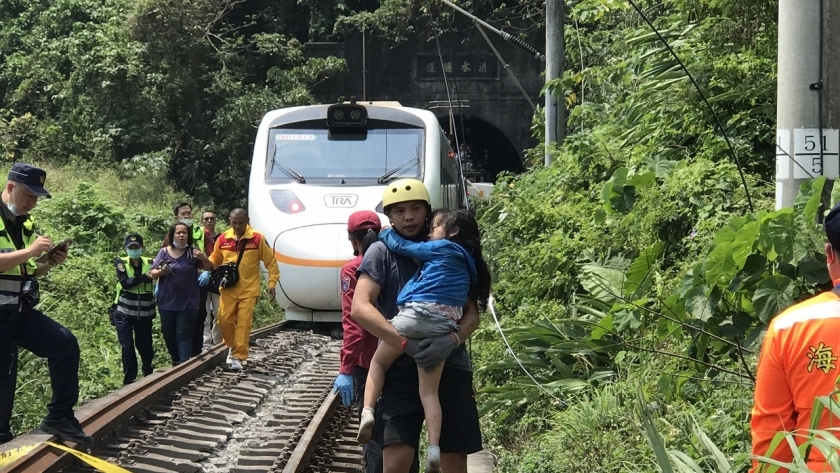جانب من حادث قطار تايوان