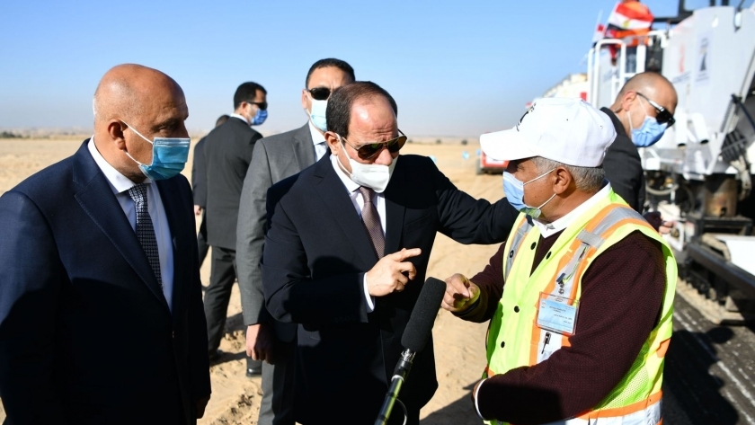 الرئيس عبدالفتاح السيسي يتفقد مشروعات على هامش أسبوع الصعيد