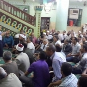 الزملوط يلتقي بالمواطنين بمسجد موط الكبير