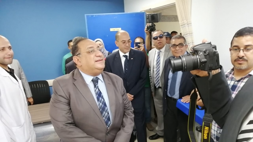 رئيس جامعة حلوان يفتتح  مستشفى بدر