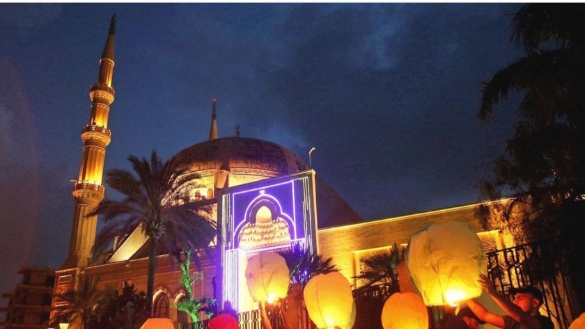 خيمة رمضانية تضم كافة الألوان الزاهية