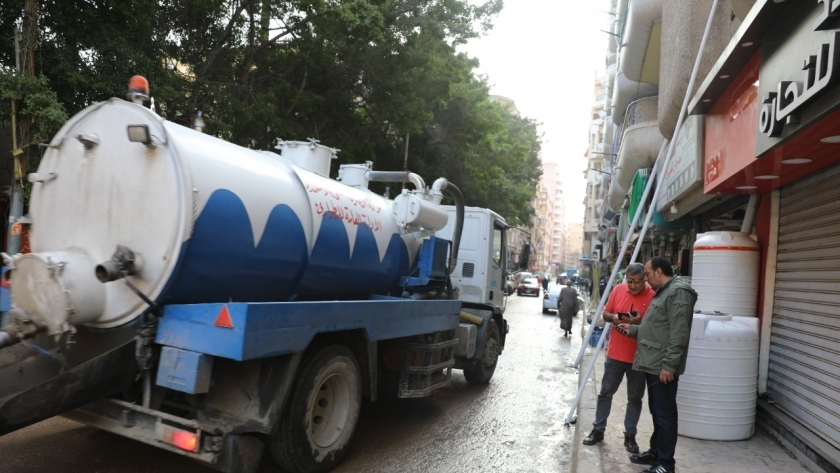 تصريف مياه أمطار الإسكندرية الغزيرة اليوم