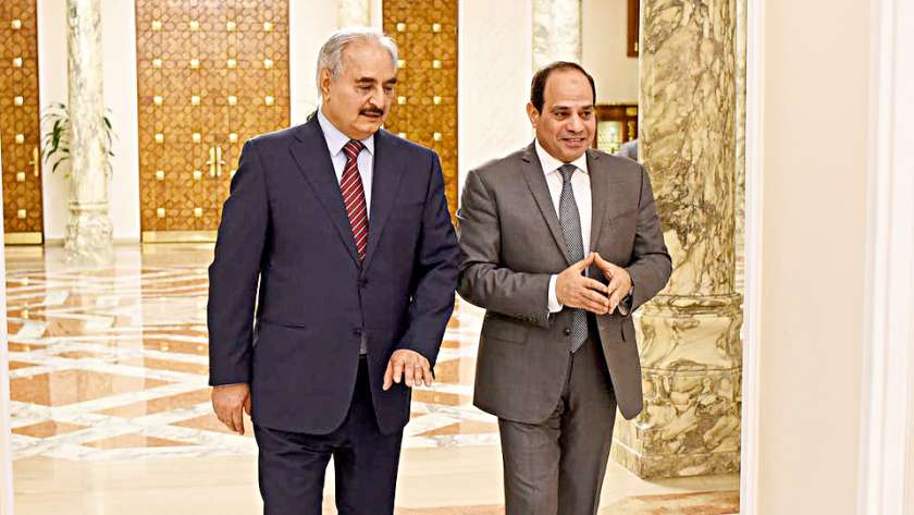 الرئيس عبدالفتاح السيسي والمشير خليفة حفتر