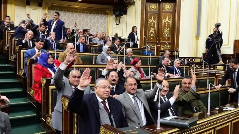 أعضاء مجلس النواب فى إحدى جلسات البرلمان السابقة