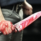 دماء على سكين