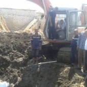 بالصور| انقطاع مياه الشرب عن بعض قرى "طامية".. ومسؤول: جار إصلاح الكسر