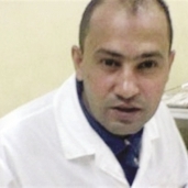 الدكتور أحمد حسين