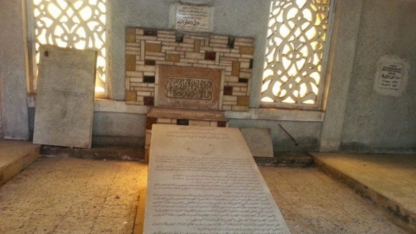 قبر مصطفى مشرفة