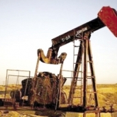 أسعار النفط ترتفع إلي60 دولارا بضغط من الحرب التجارية