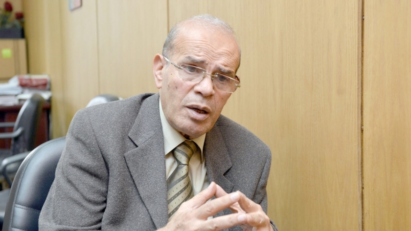 أحمد يوسف أحمد، أستاذ العلوم السياسية بجامعة القاهرة