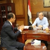 محافظ كفر الشيخ خلال لقاءه رئيس هيئة التامين الصحى بالمحافظة